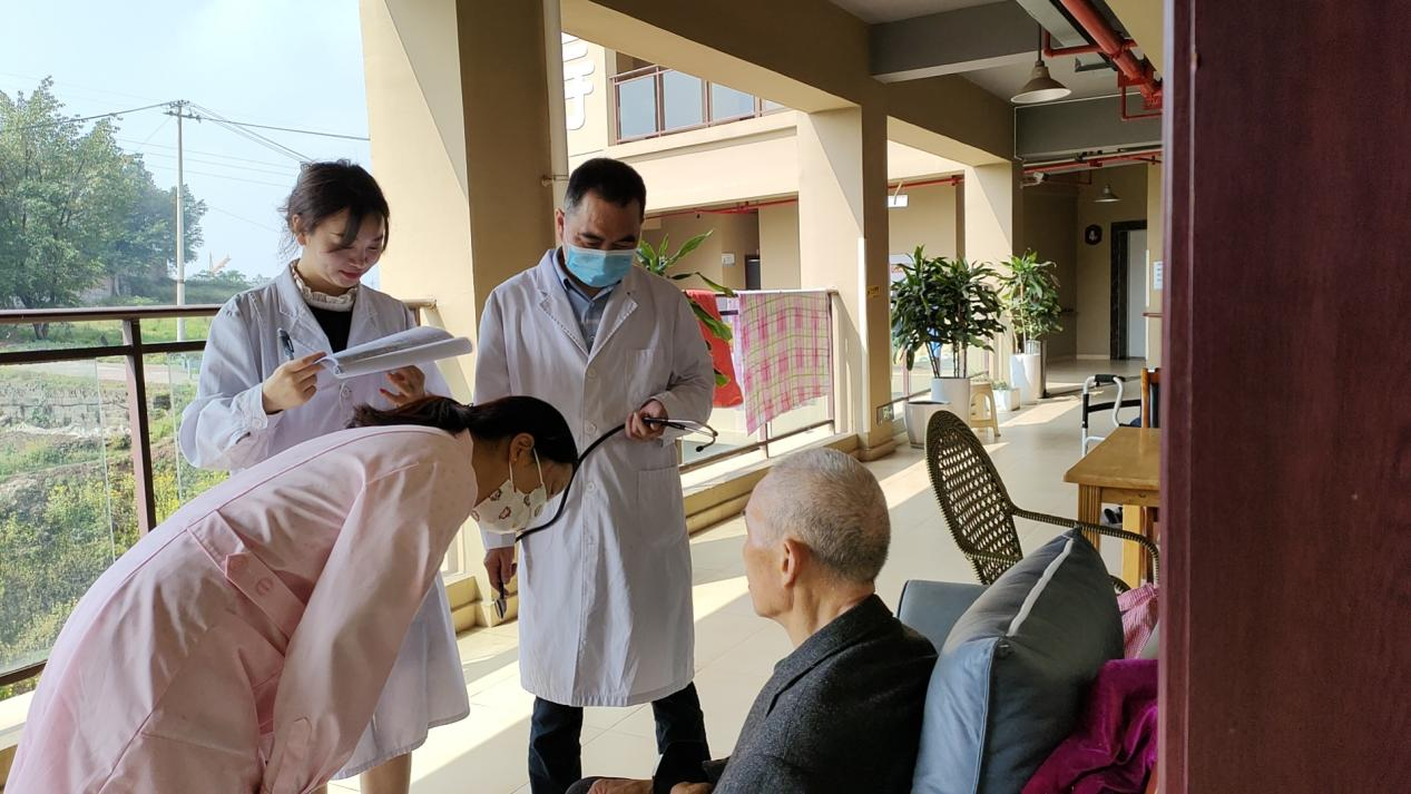 泰康医院义诊健全查抄活动